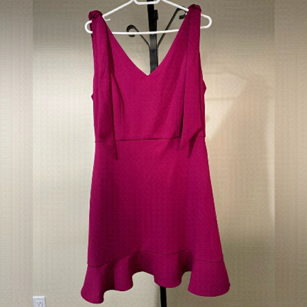 BCBGENERATION Shoulder Ties and Ruffle Hem Flounce Dress in Bright Rose, Size 10